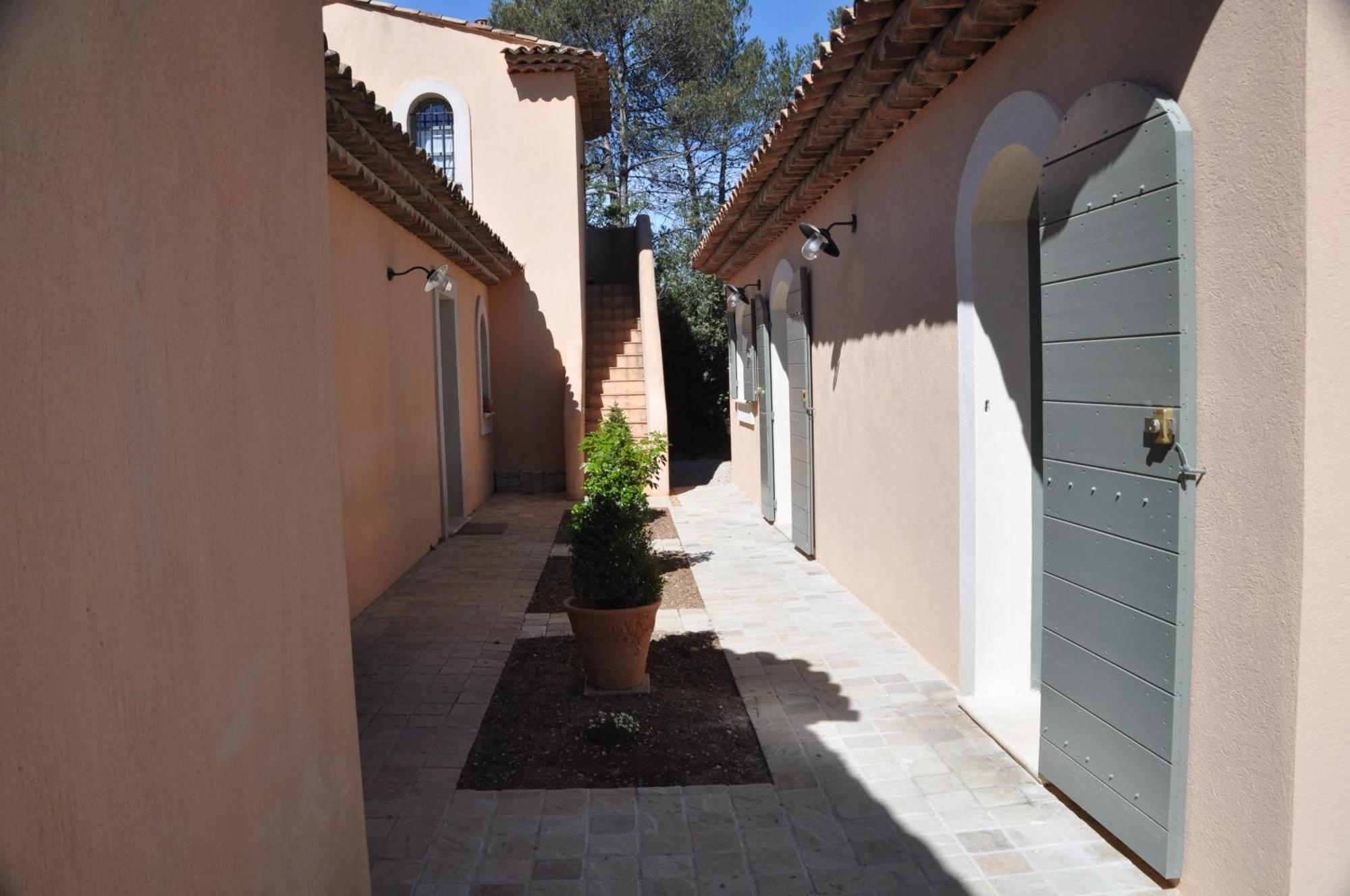 Le Clos Geraldy - Chambres D'Hotes De Charme, Piscine Et Spa Saint-Maximin-la-Sainte-Baume Exterior photo